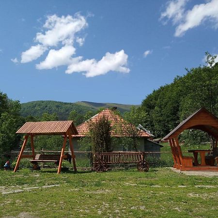 Верховинський Котедж Bukovets Екстериор снимка